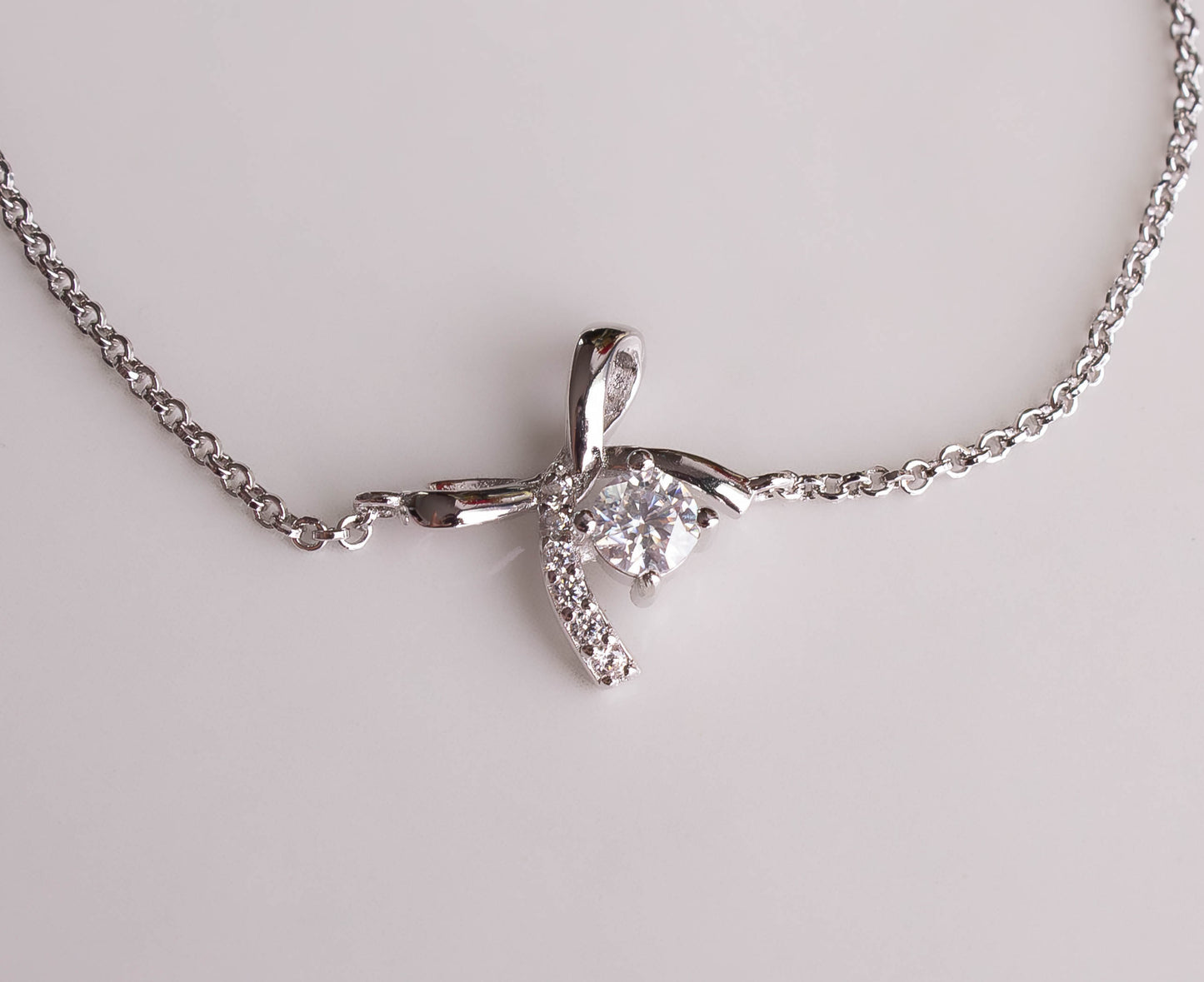Moissanite Bow Bracelet
