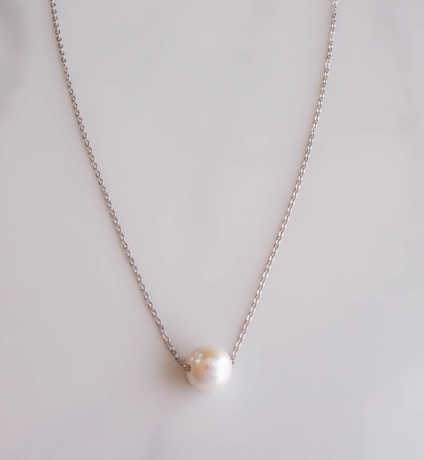 Solitare Pearl Necklace