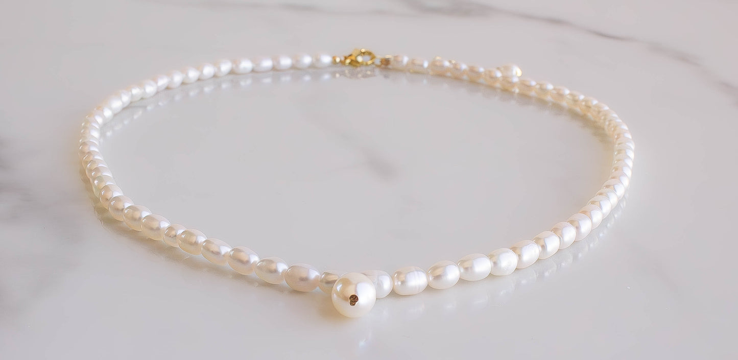 Teardrop Pearl Necklace