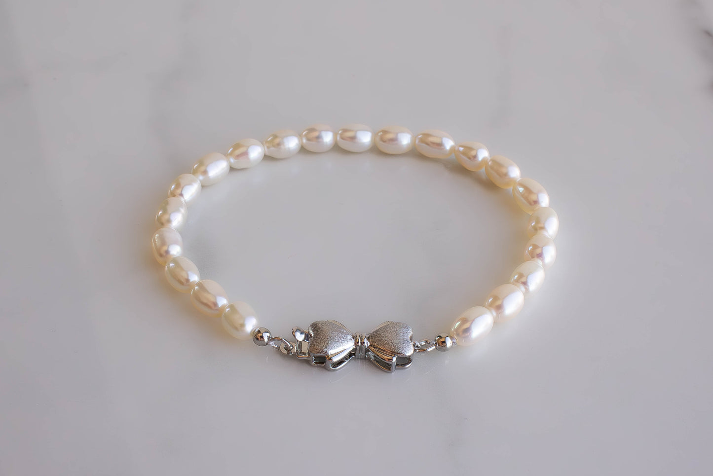 Darling Bow Pearl Bracelet