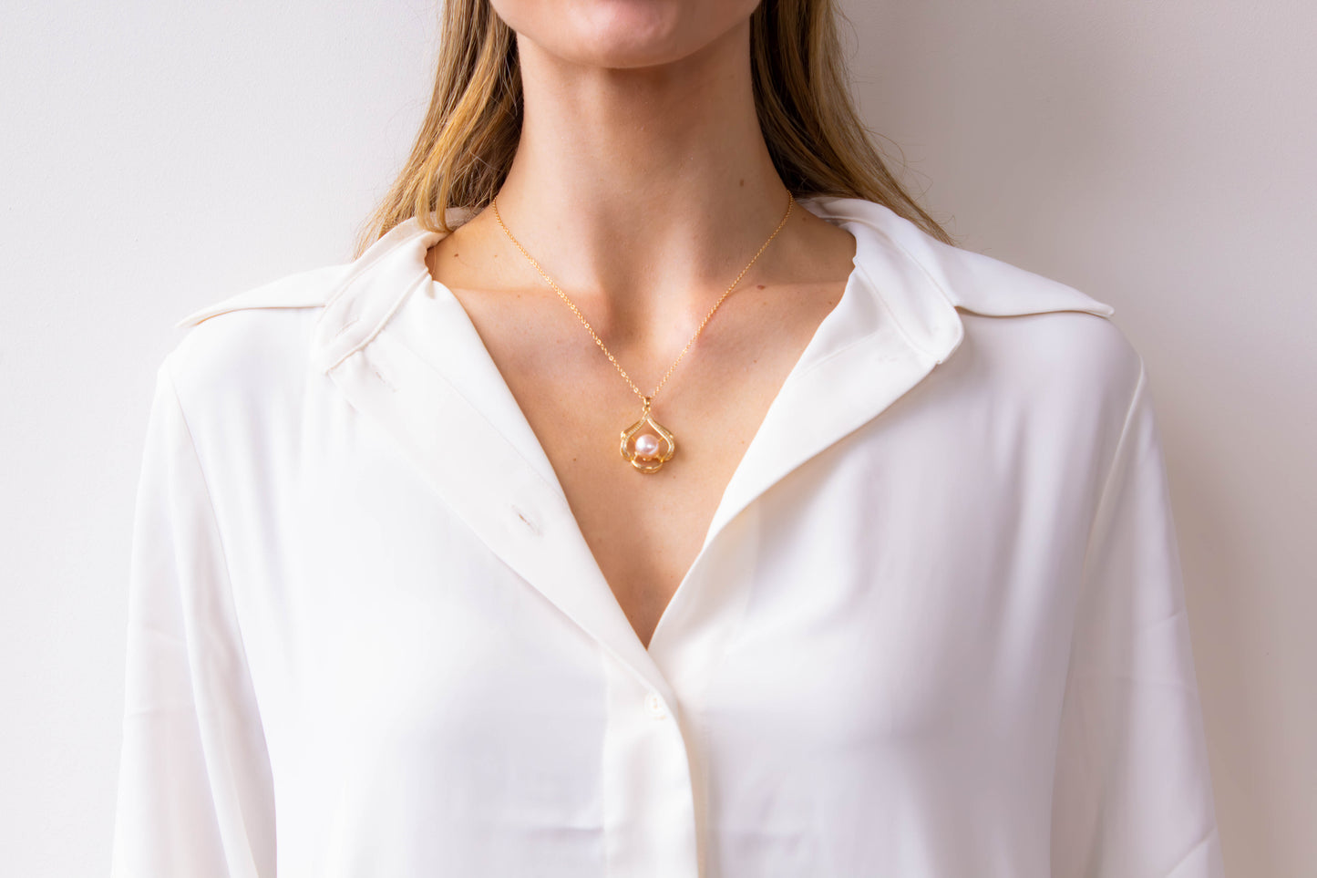 Lavalier Pearl Necklace