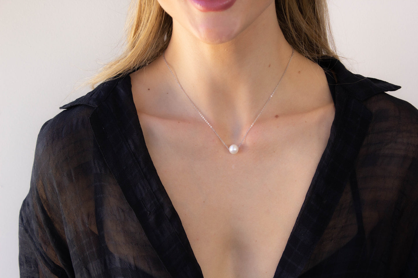 Solitare Pearl Necklace